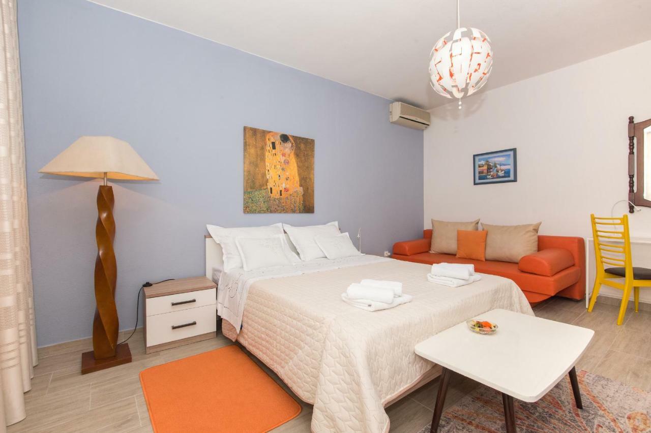 Apartment Antonio Makarska